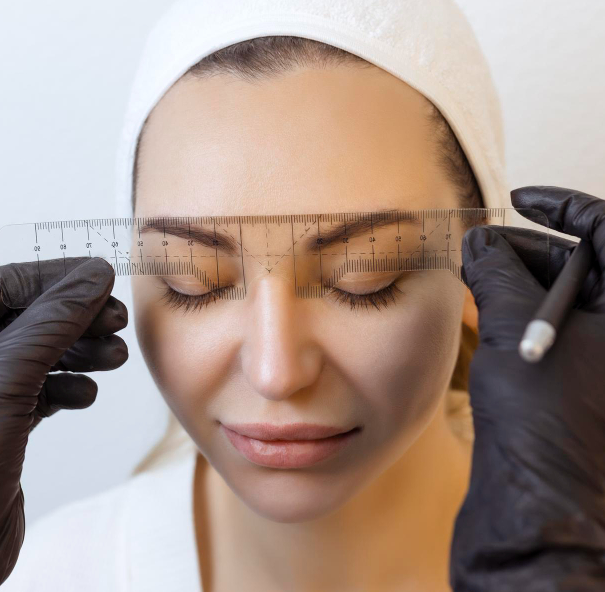 Lash & Brow Treatments – Consultation & Patch Test 