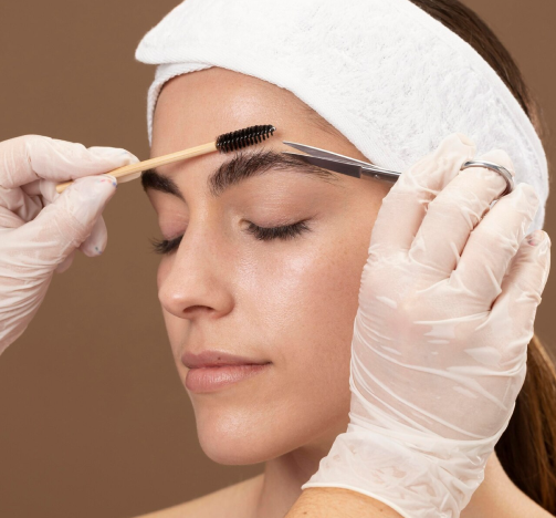 Signature Brows – Tint & Shape 