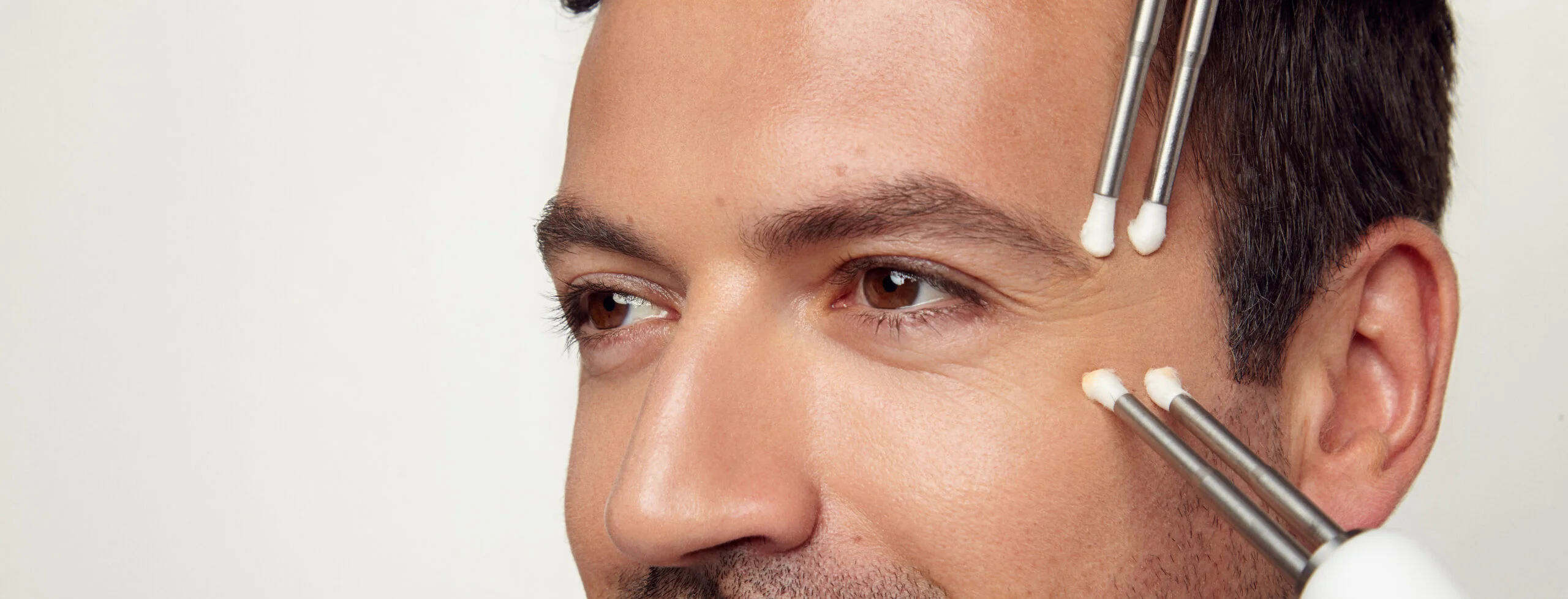 Men’s Lash & Brow Treatment – Consultation & Patch Test
